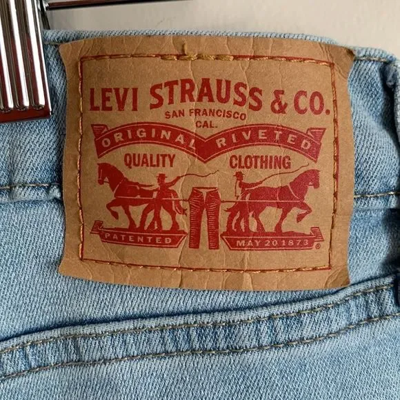 Levi’s Jeans Size 31 Boyfriend Womens Used Light Wash Blue - Picture 8 of 9